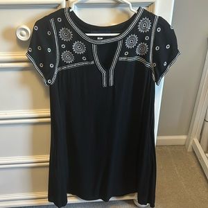 Francesca’s Black Short Sleeve Dress